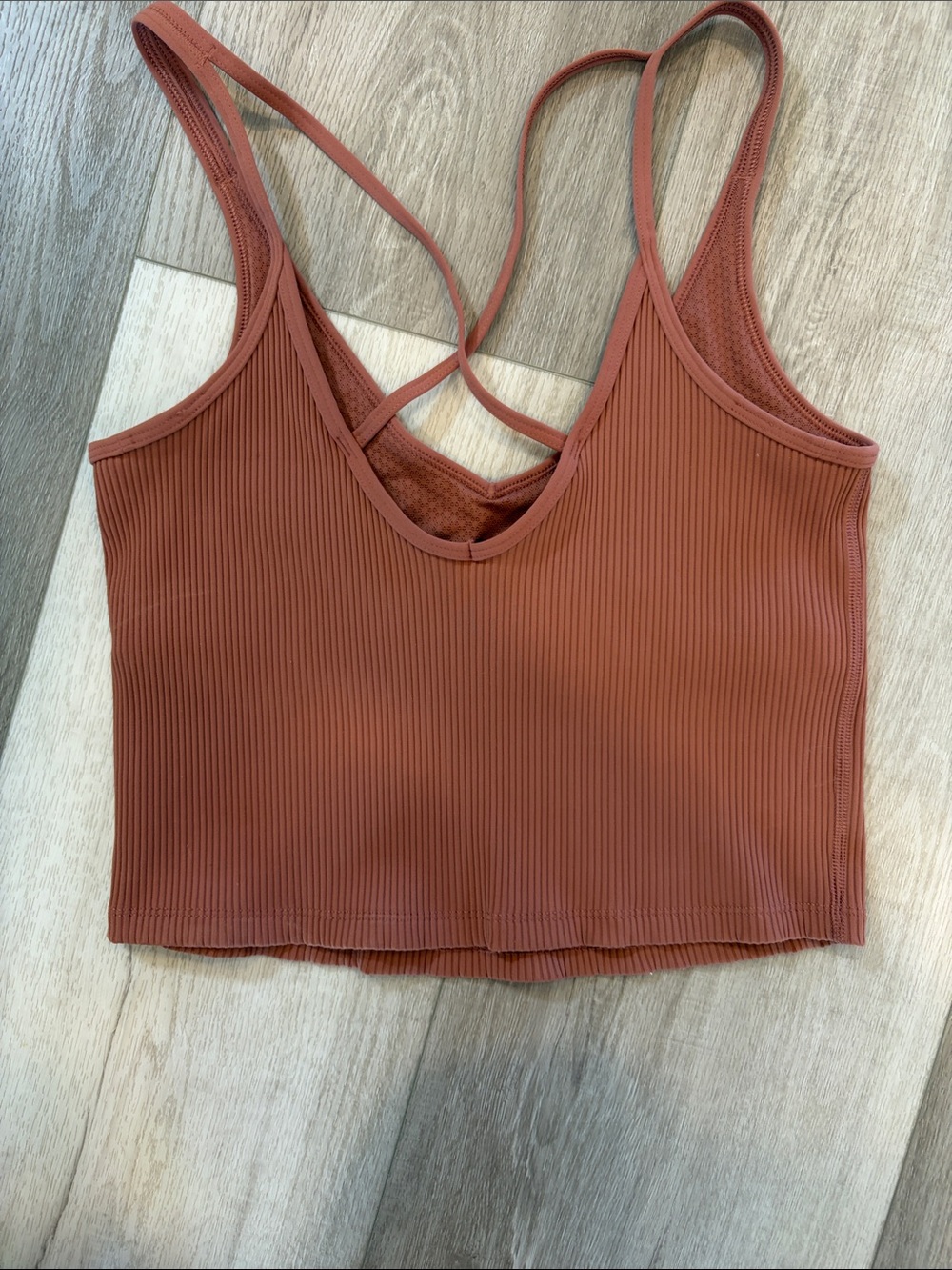 Vuori size medium Ribbed Crossback Crop Tank - Coral color - Picture 5 of 8